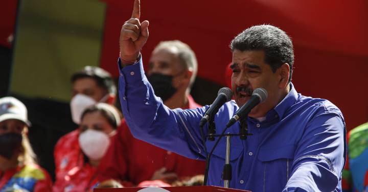 Nicolás Maduro promises a $2,200 bonus for retirees