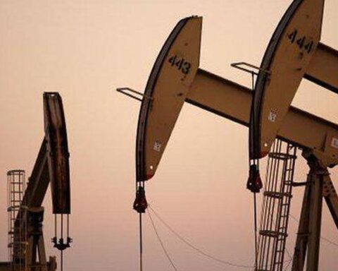 Oil price falls dragged down by the poor performance of financial markets