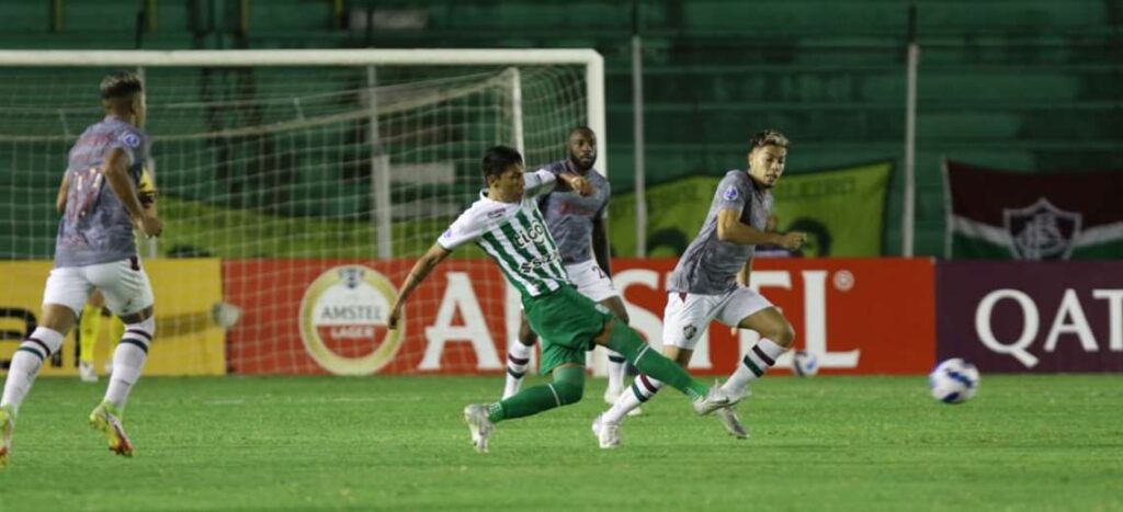 Oriente Petrolero-Fluminense (1-7): minute by minute