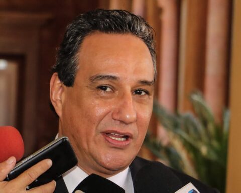 Outsider without result