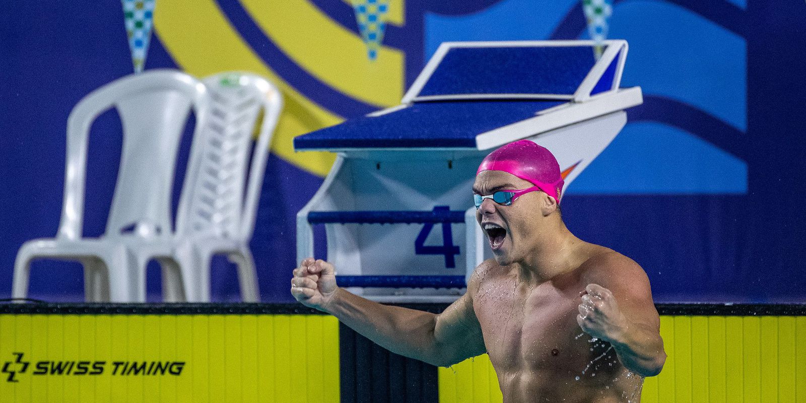 Paralympic swimming: Brazilian ends with world record