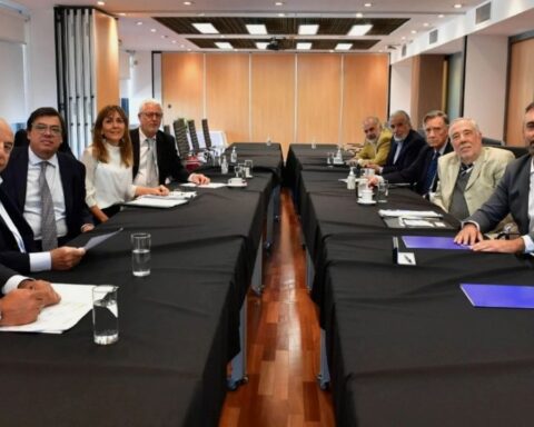 Paritarias 2022: at least 30 unions achieved new salary adjustments