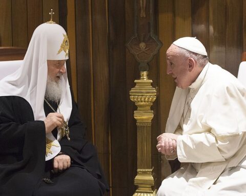 El Papa Francisco se reúne con el Patriarca Kirill en La Habana, Cuba, el 12 de febrero de 2016. Foto:  L'Osservatore Romano.