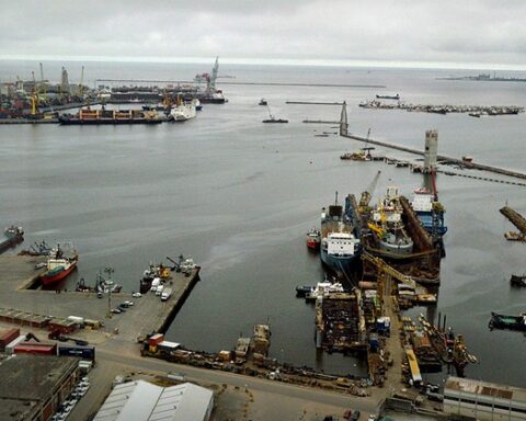 Port union rejected the proposal of the Executive and paralyzed all the ports of the interior