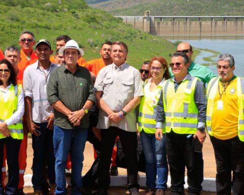 President Bolsonaro delivers two works in Paraíba