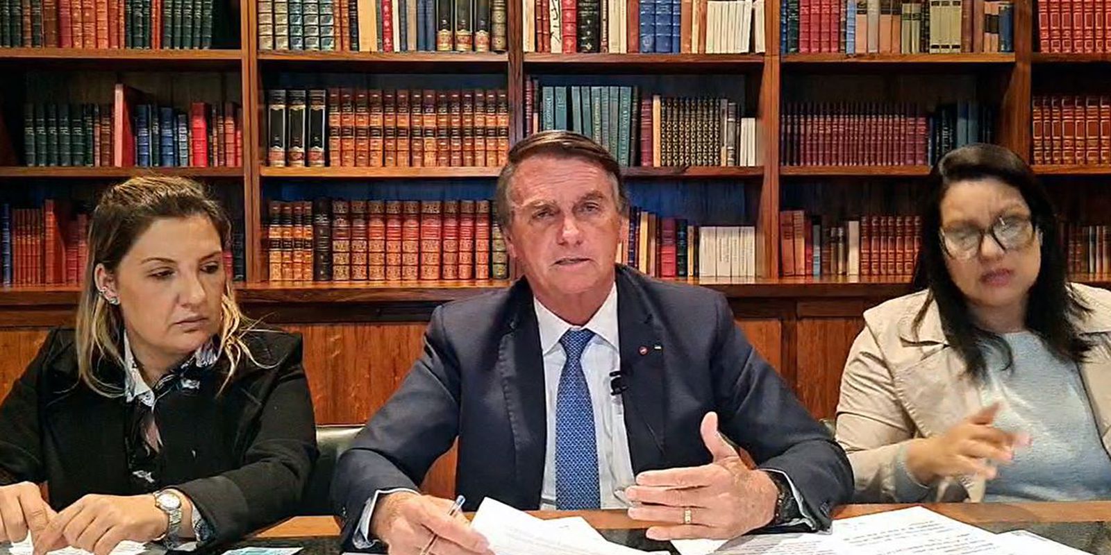 President Jair Bolsonaro considers restructuring PRF and Depen careers