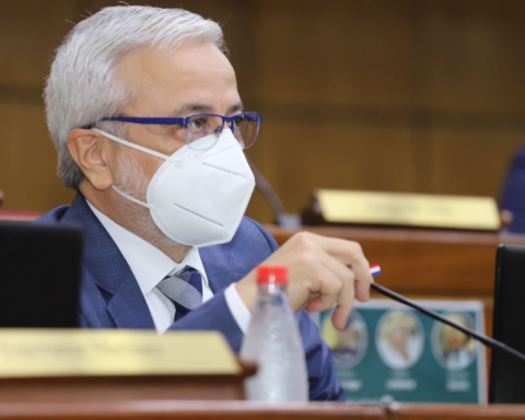 Querey questions null progress in the Messer case