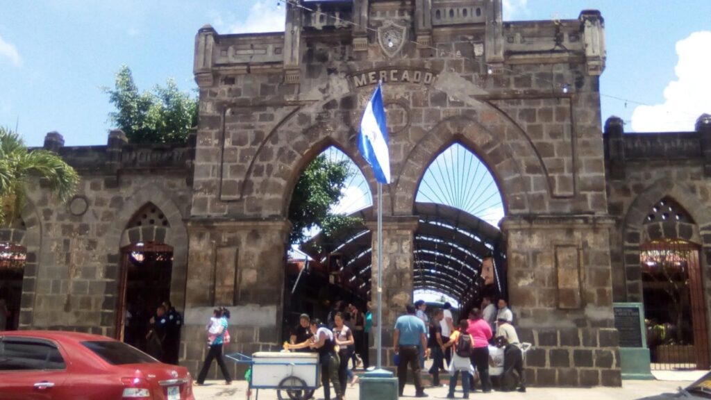 Regime imprisons directors of the Masaya handicrafts market