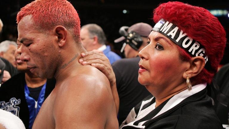 Ricardo Mayorga's mother dies of a heart attack