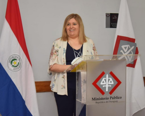 Sandra Quiñónez will not be able to participate in a reserved session with senators due to Covid-19 contact