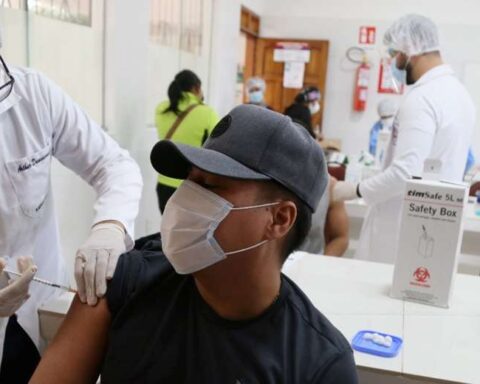 Santa Cruz and La Paz concentrate 79% of the country's new Covid-19 infections