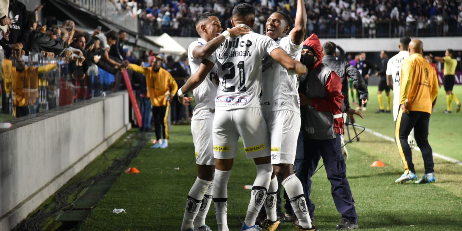 Santos takes victory and is close to a spot in the round of 16 of South America