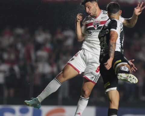 São Paulo defeats Santos in classic with penalty goal at the end