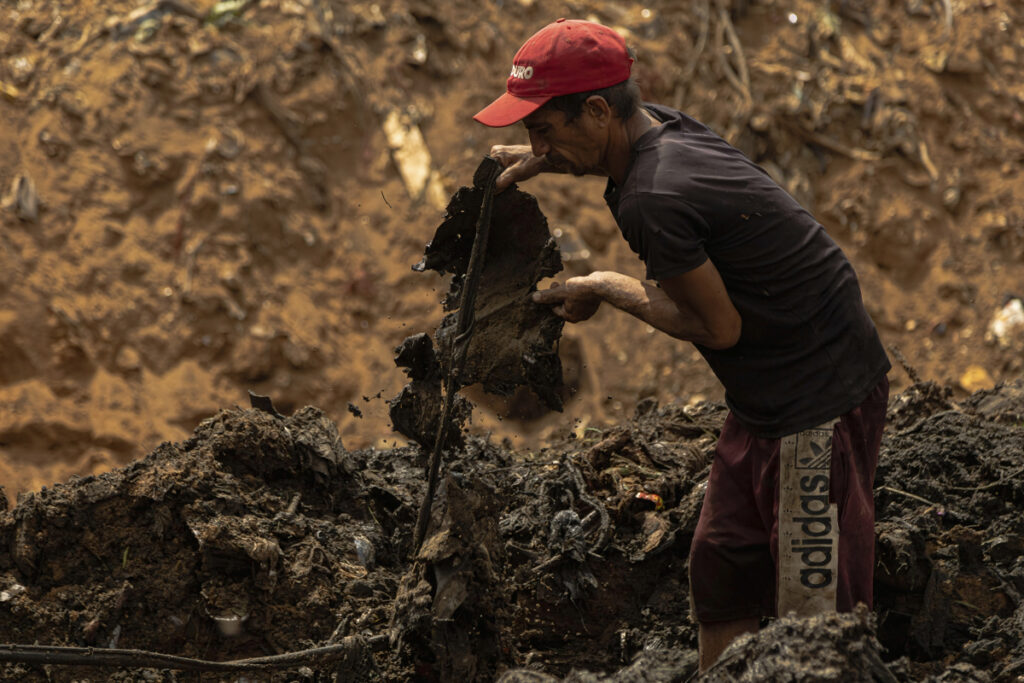 Scrap metal, the gold of the poor who are accused of being gangsters in Venezuela