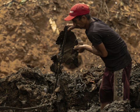 Scrap metal, the gold of the poor who are accused of being gangsters in Venezuela