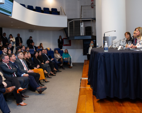 Sembrando grants 400 business administration scholarships to entrepreneurs from all over the country