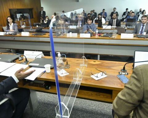 Senate discusses bill that regulates energy production on the high seas