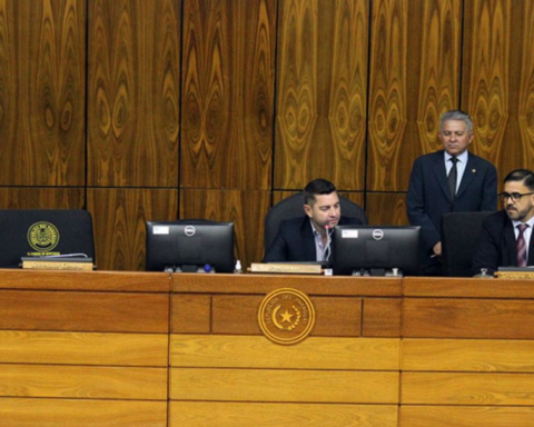 Seven deputies must pay fines of G. 600 thousand