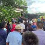 Soldiers and policemen were detained by coca growers in Tibú