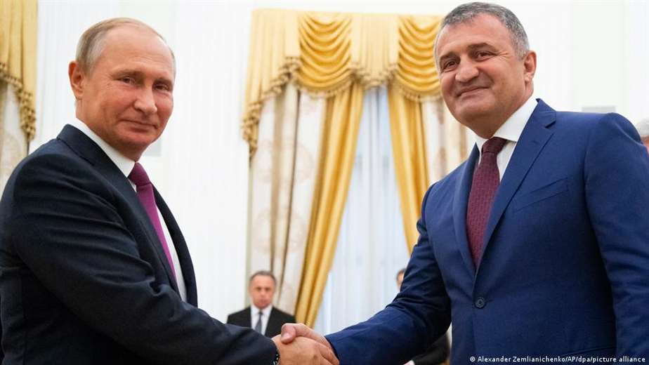 South Ossetia calls a referendum to join Russia