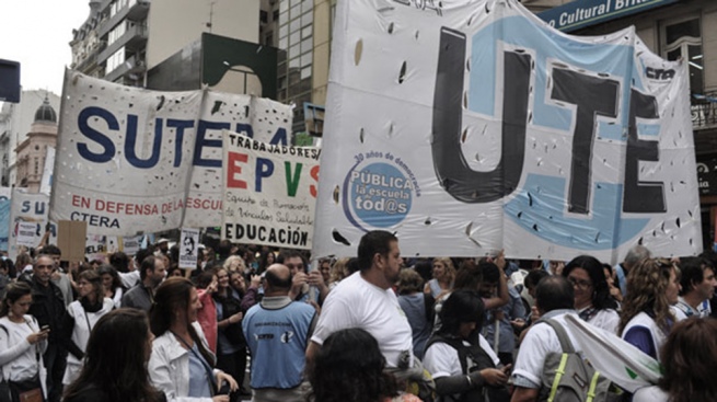 Teachers from Buenos Aires stop and mobilize against the reform of the statute proposed by JxC