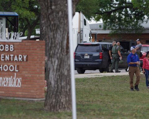 Texas school shooting: 18 children and 3 adults dead, according to new balance