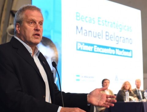 The Government invested more than $9,000 million in strategic study scholarships