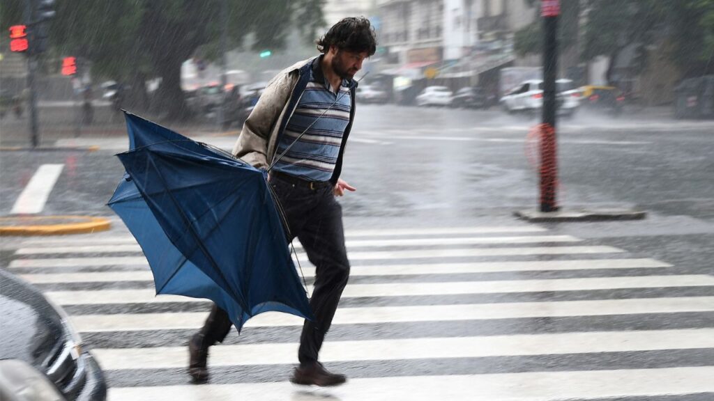 The SMN issues alerts in the City and province of Buenos Aires due to strong winds and gusts