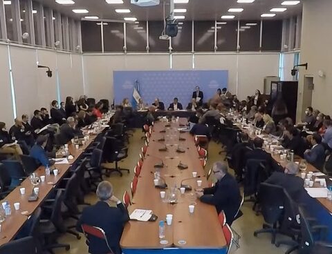 The ruling party managed to issue a majority opinion on the reform of Compre Argentino