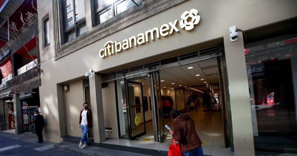 The sale of Banamex enters the confidentiality phase