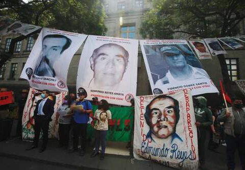 They demand to find missing members of the Eperristas in Oaxaca