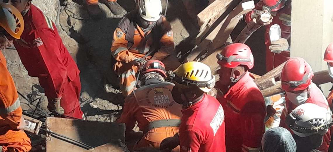 They determine house arrest of the supervisor and the contractor of the work that collapsed and caused the death of two people in La Paz