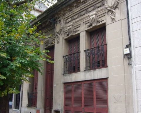 They express discomfort with Defense for not knowing that the People's Prison was a torture center for the Armed Forces