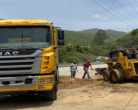 They recover spaces of the Mamera-El Junquito highway