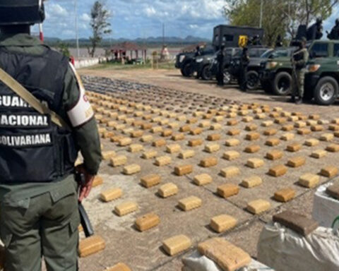 They seized 2,144 marijuana panels in the Orinoco