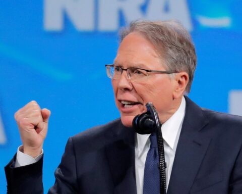 Wayne LaPierre, vicepresidente ejecutivo y CEO de la Asociación Nacional del Rifle. Foto: Reuters.