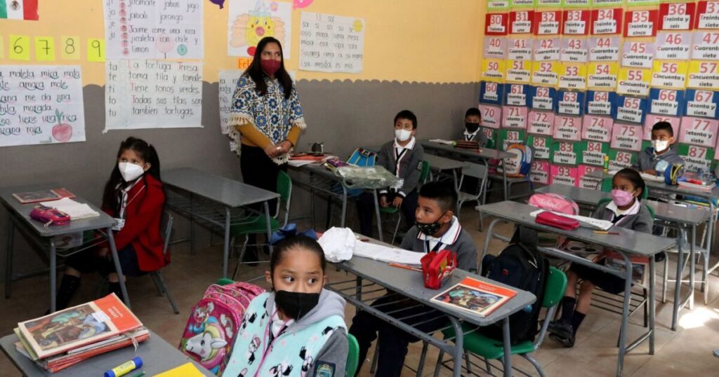 This May 15, Mexico celebrates teachers and teachers