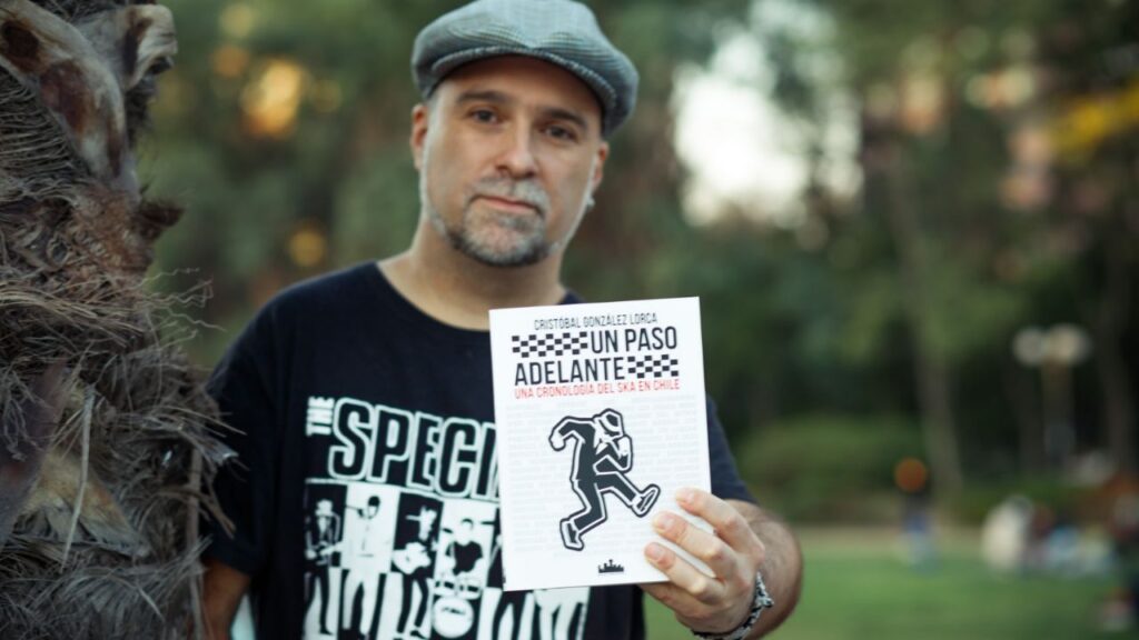 This Saturday the 8th the first book that reviews in detail the history of Ska in Chile is launched