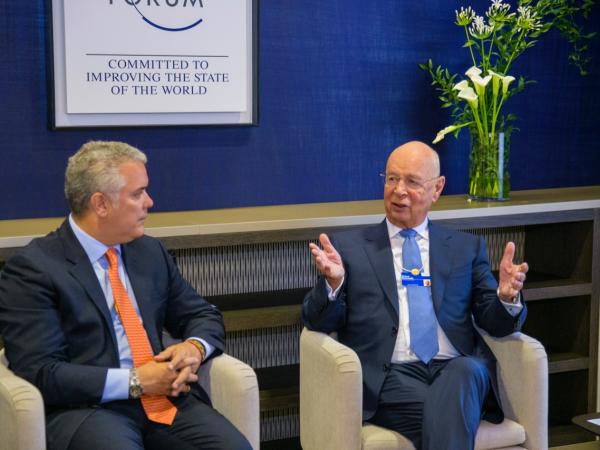 This is how President Duque's tour goes at the World Economic Forum