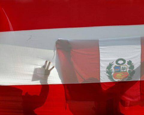 This would be the new flag that they have proposed for Peru: What is its meaning?