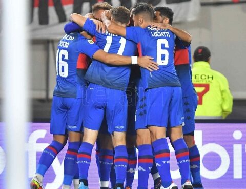 Tigre surprised River at the Monumental: he beat him 2-1 and eliminated him from the contest