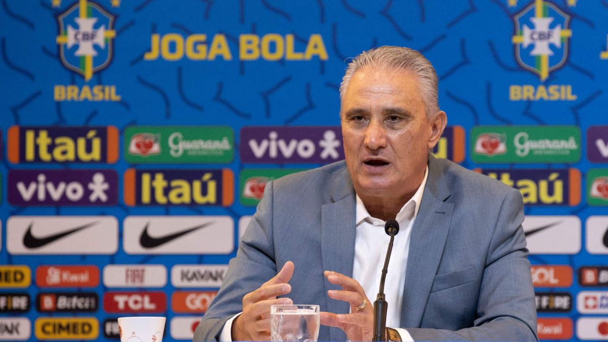 Tite se disculpa por haber dicho que jugar en La Paz es "inhumano"