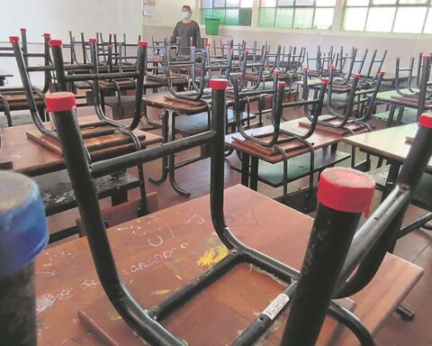 Two schools suspend face-to-face classes due to cases of Covid-19