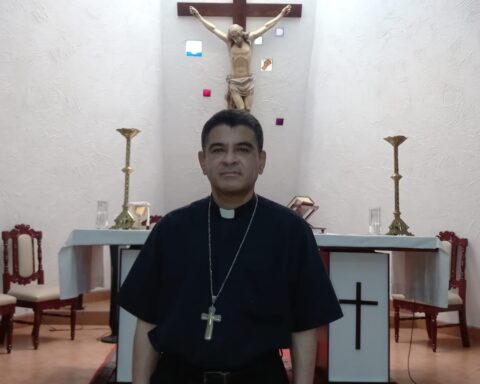 Unamos stands in solidarity with the priests persecuted by Ortega: "They are not alone"