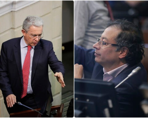 Uribe says that Petro linked the Democratic Center with a plan to assassinate him