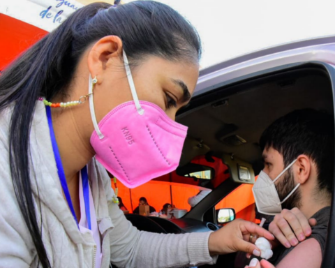 Vaccination plan enters a "plateau"