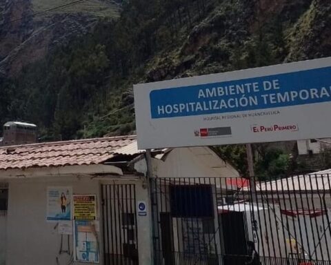 Wall falls on a young university student and ends up in the Departmental Hospital of Huancavelica