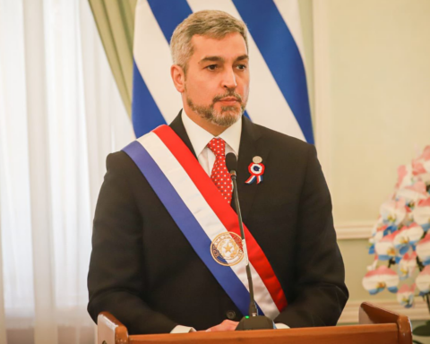 "What do you want me to do?" Abdo said to the Acevedo family.