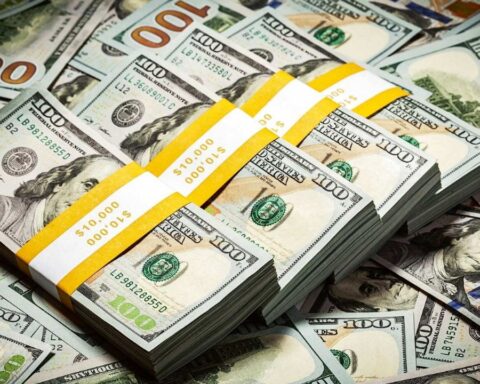 Dollar today: how much is the foreign currency trading for this Sunday, June 19