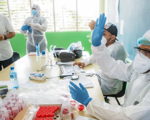 El 72.1 % de covid son GSD y Santiago